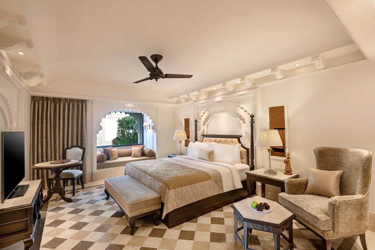 Aurika Suite Plunge Pool Complimentary INR 1000 Hotel Credit redeemable on Food,971718010:JPEG